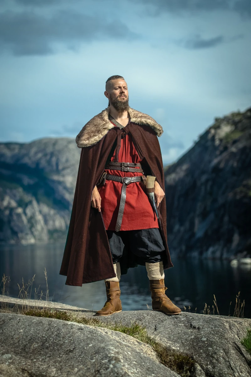 Cape Viking Janne — Marron