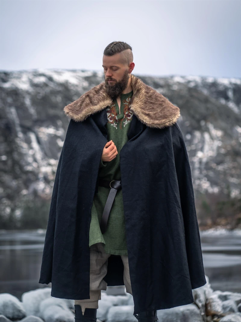 Cape Viking Janne — Noire